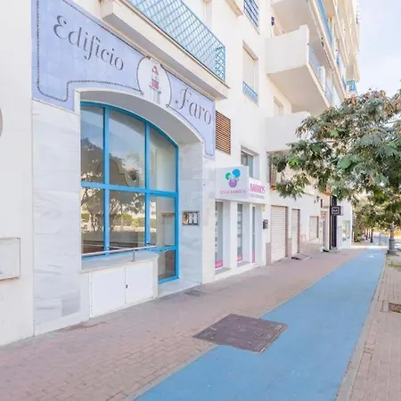 Vista Al Faro Εστεπόνα